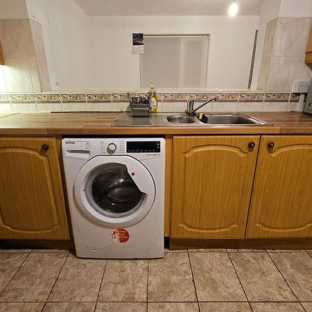 Spacious Single Room Нотингам Екстериор снимка