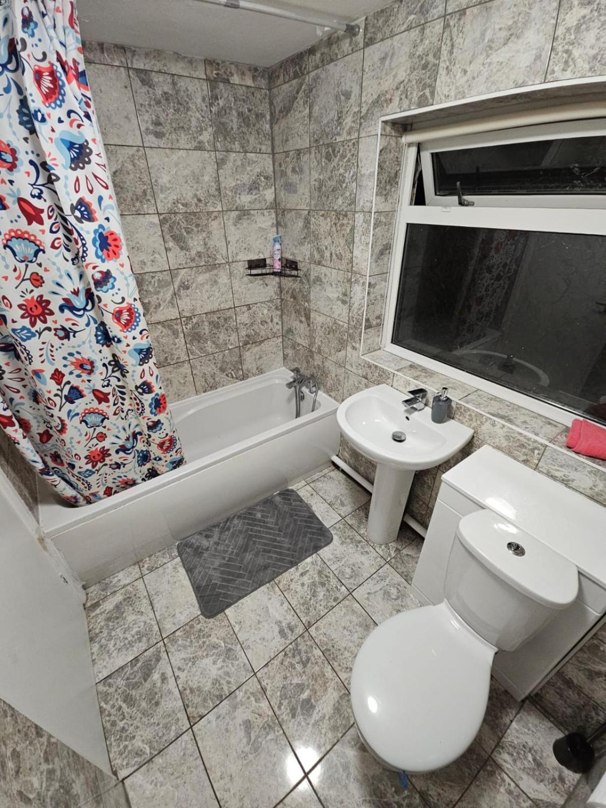 Spacious Single Room Нотингам Екстериор снимка